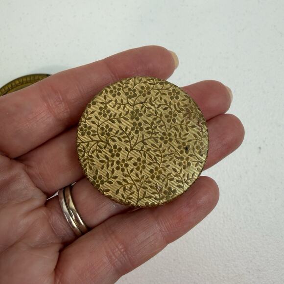Vintage Elegant Gold Compact Mirror Pressed Powder Mini Pill Box Metal Embossed - Picture 9 of 14